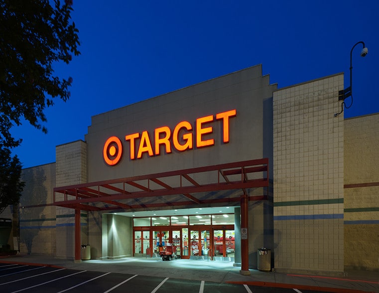 6050 Peachtree Pky, Peachtree Corners, GA à louer - Photo du bâtiment - Image 2 de 10