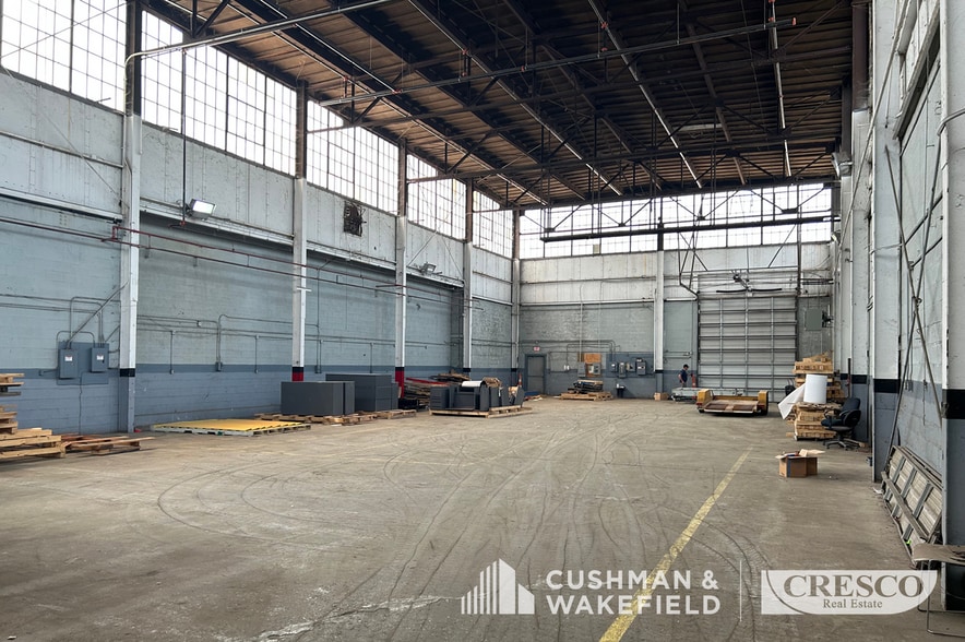 323-341 Eddy Rd, Cleveland, OH for sale - Building Photo - Image 3 of 9