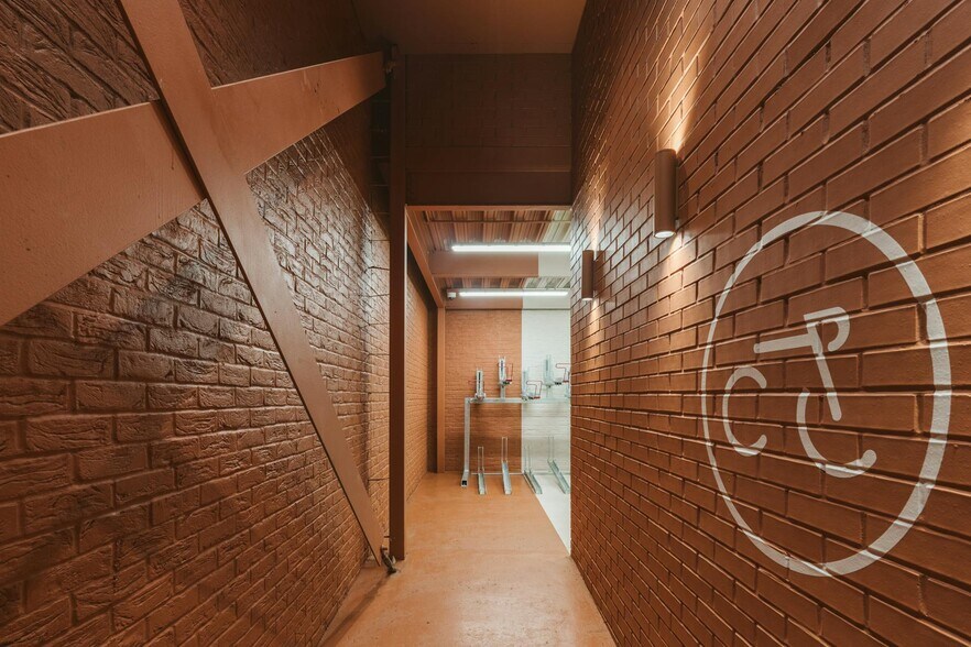 2A Mansel Rd, Londres à louer - Photo intérieure - Image 2 de 10