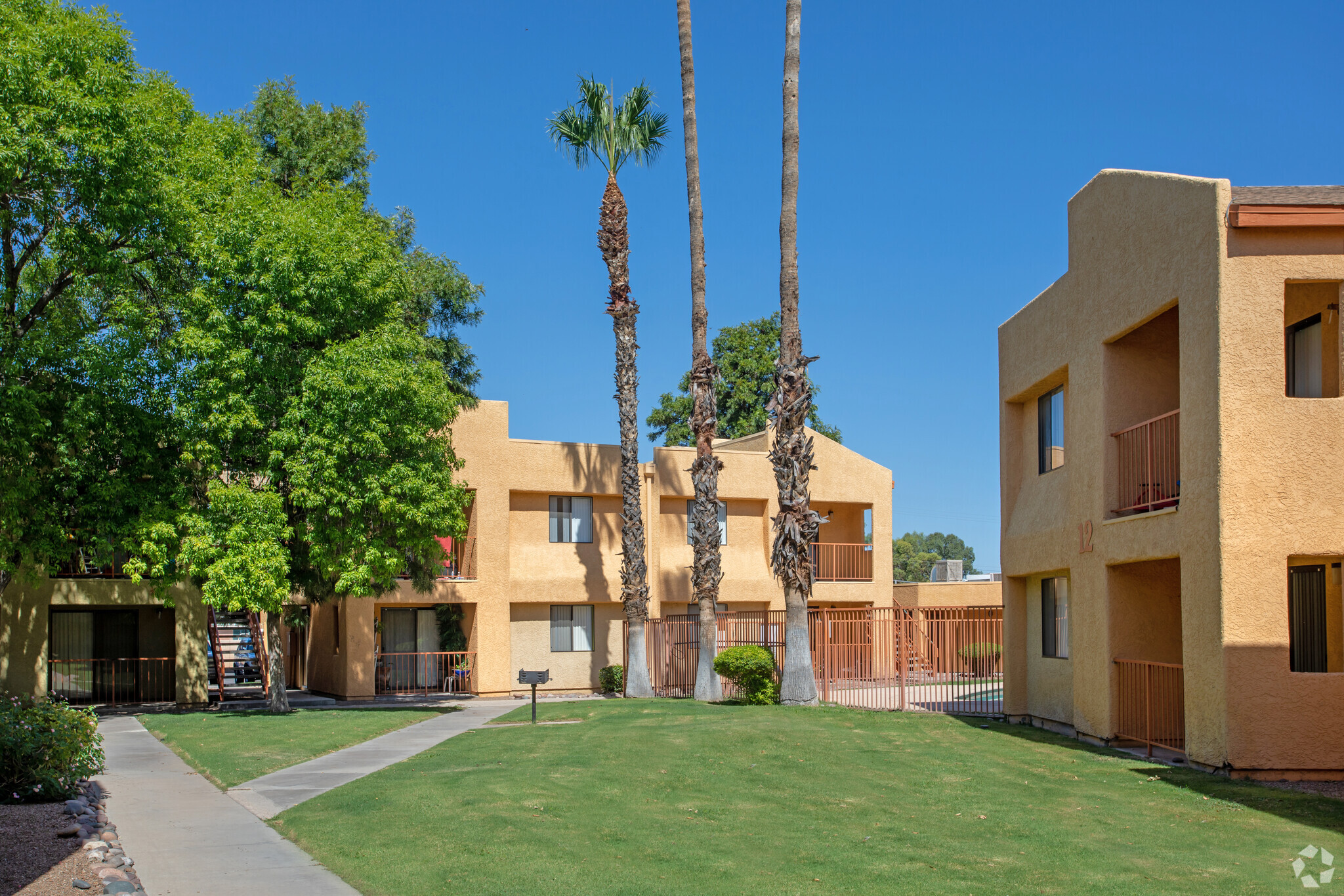 1451 W Ajo Way, Tucson, AZ à vendre Photo principale- Image 1 de 1