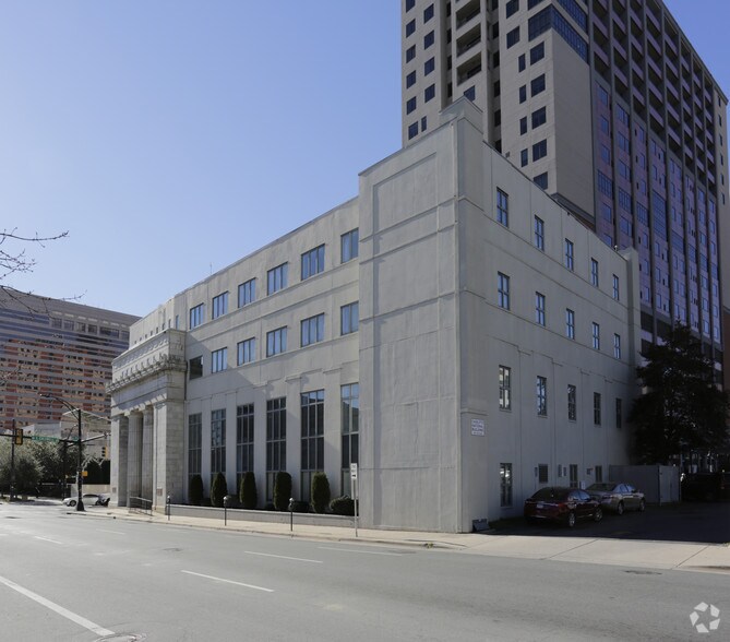 428 E 4th St, Charlotte, NC à vendre - Photo du bâtiment - Image 2 de 20