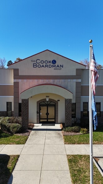 3064 Salem Industrial Dr, Winston-Salem, NC à louer - Photo du bâtiment - Image 2 de 11