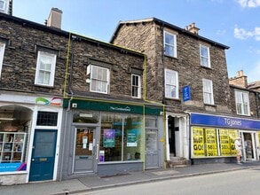 18 Main Rd, Windermere for lease Building Photo- Image 1 of 4