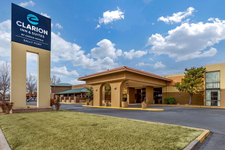 2000 N Main St, Roswell, NM for sale - Building Photo - Image 1 of 9