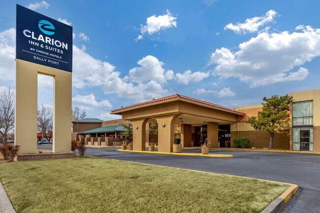 More details for 2000 N Main St, Roswell, NM - Hospitality for Sale