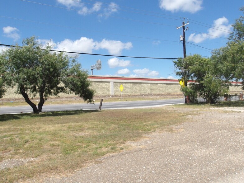 3825 S Expressway 83, Harlingen, TX à vendre - Photo du bâtiment - Image 2 de 20