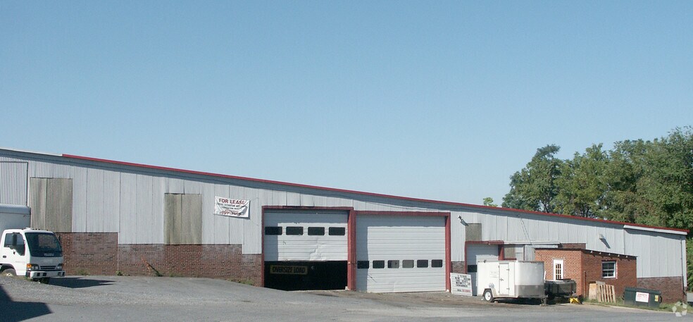 175 E King St, Ephrata, PA à louer - Photo du bâtiment - Image 2 de 16