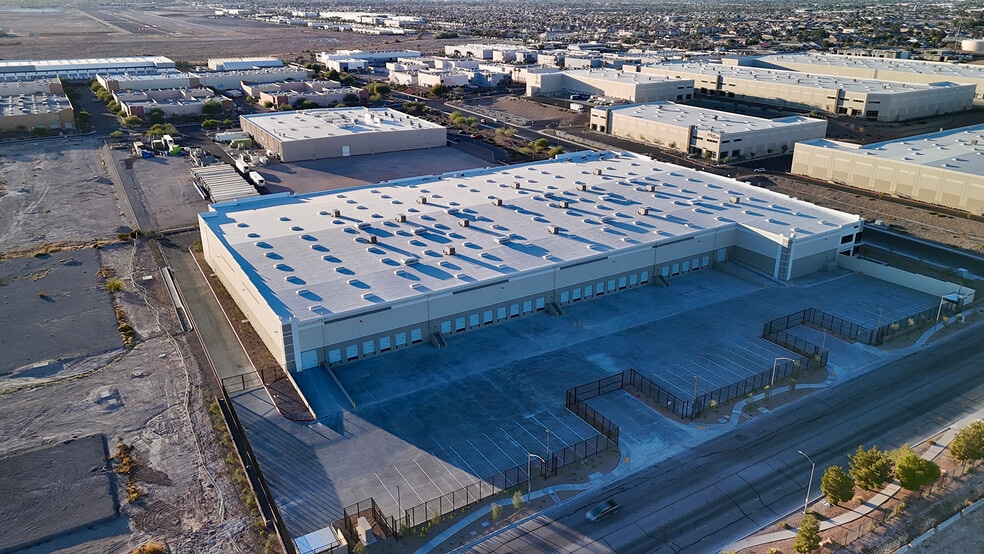 2955 Clayton St, North Las Vegas, NV for sale - Building Photo - Image 2 of 7