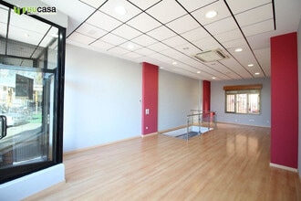 Retail in Toledo, Toledo for lease Interior Photo- Image 2 of 8