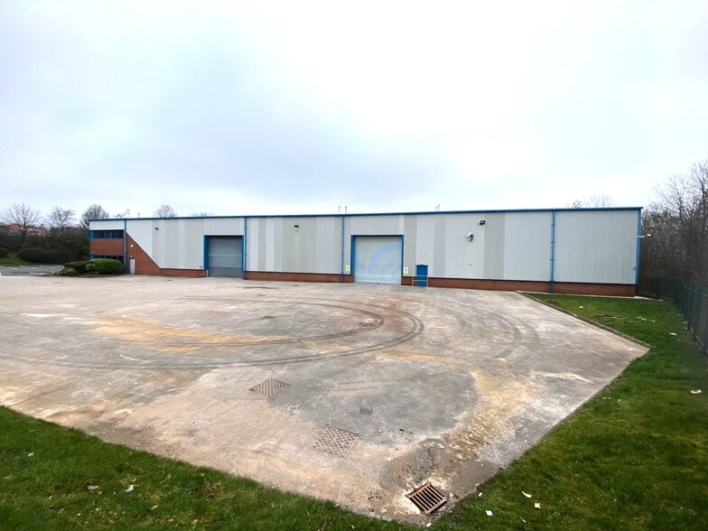Duttons Way, Blackburn for lease - Building Photo - Image 2 of 2