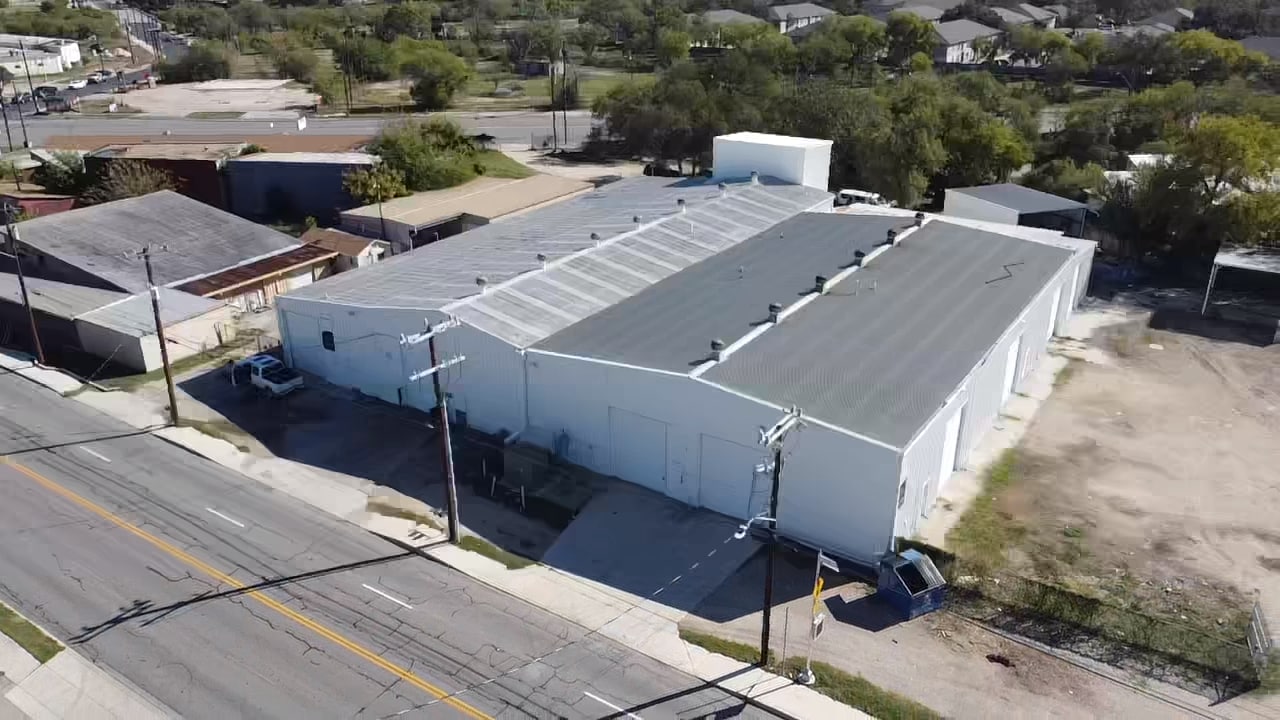 2833 Roosevelt Ave, San Antonio, TX for lease Building Photo- Image 1 of 58