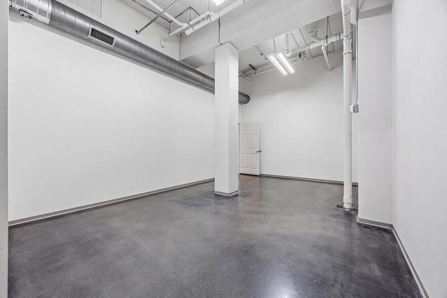 300 N Broadway Ave, Fargo, ND for sale - Building Photo - Image 2 of 8