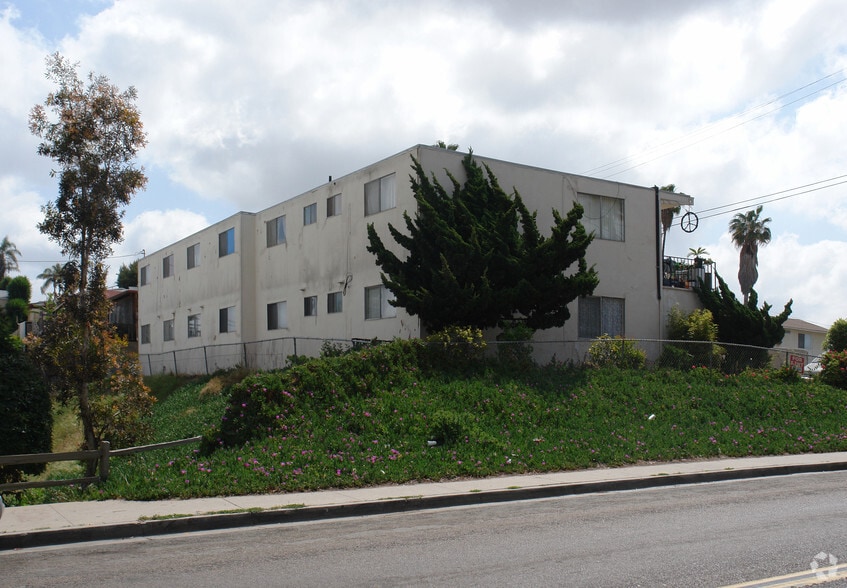 1609-1623 E 10th St, National City, CA for sale - Building Photo - Image 2 of 7