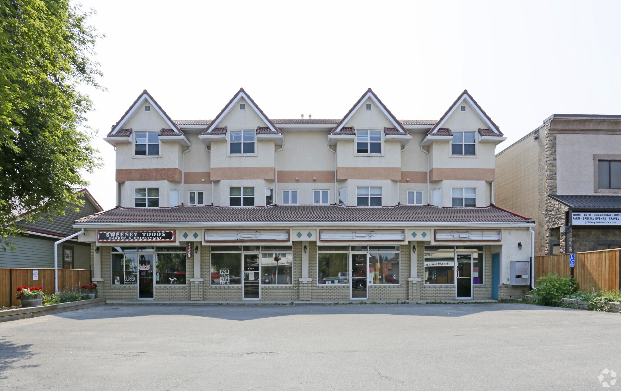 227-231 3rd Ave, Strathmore, AB à vendre Photo du bâtiment- Image 1 de 1