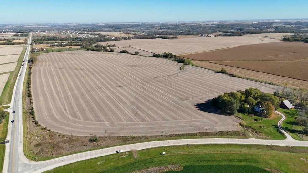 Hwy 6/169, Adel, IA à vendre - Vidéo sur l’inscription commerciale - Image 2 de 12