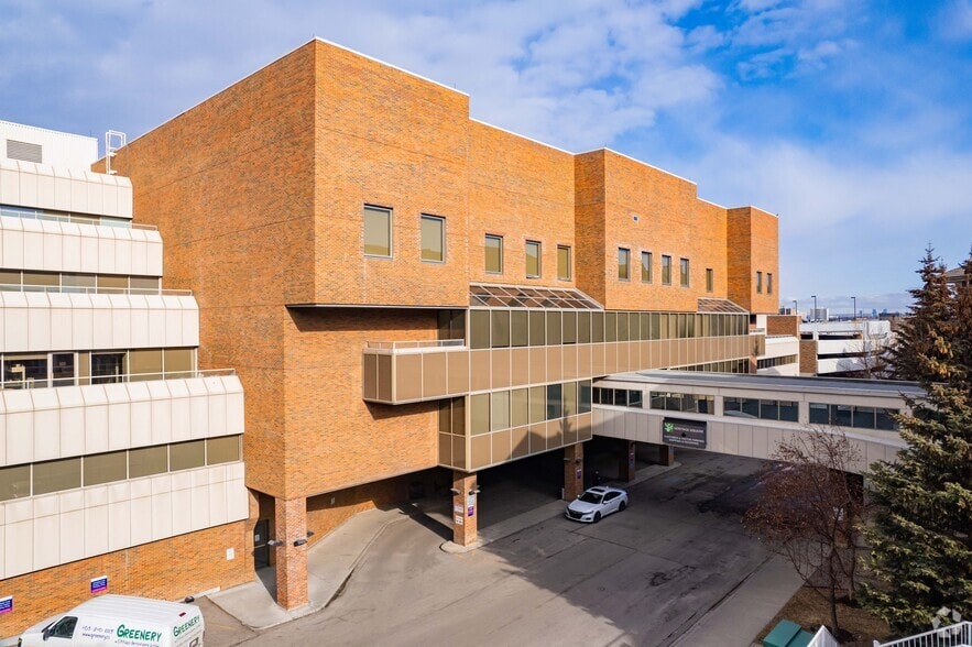 8500 Macleod Trl SE, Calgary, AB for lease - Primary Photo - Image 1 of 13