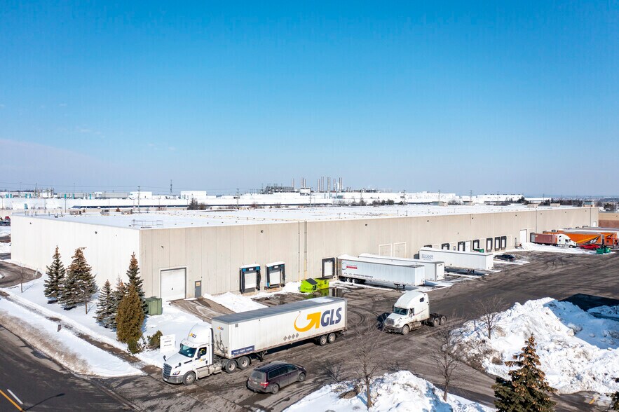 1925 Williams Pky, Brampton, ON for lease - Building Photo - Image 2 of 5