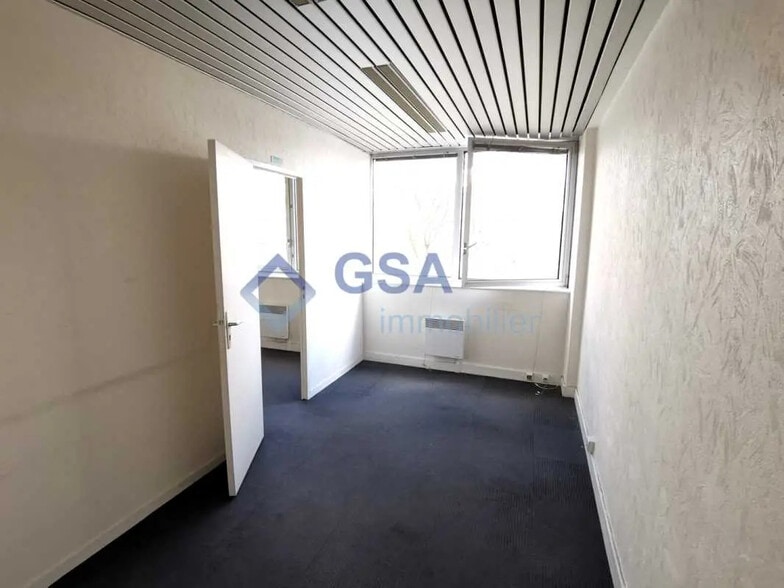 Office in Évry-Courcouronnes for lease - Interior Photo - Image 3 of 5