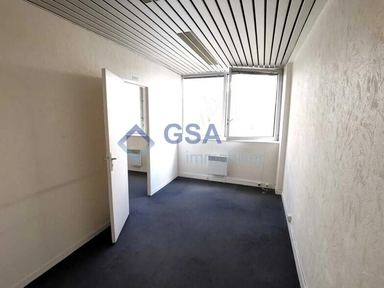 Bureau dans Évry-Courcouronnes à louer - Photo intérieure - Image 3 de 5