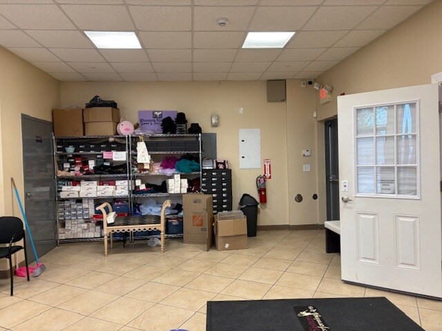 683-685 Main St, Hackensack, NJ for lease Interior Photo- Image 1 of 5