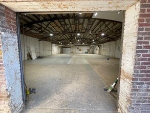 133 Thompson St, Asheville, NC for lease Interior Photo- Image 1 of 3