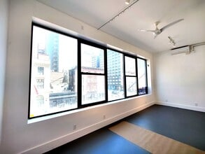206 W 23rd St, New York, NY for lease Interior Photo- Image 1 of 9