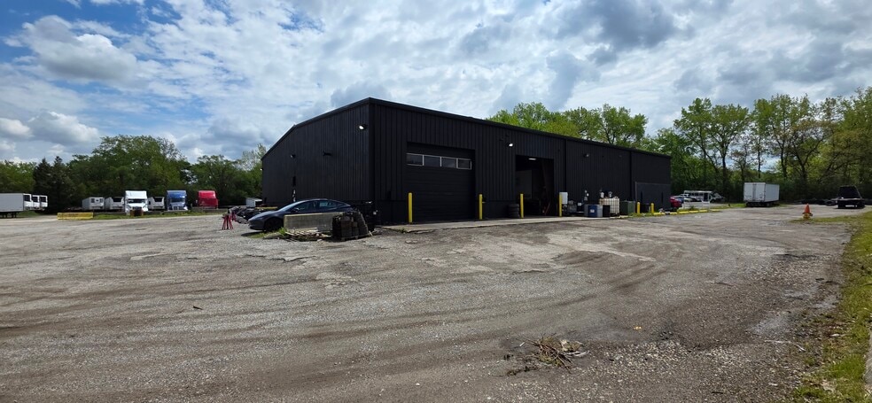 17735 Chappel Ave, Lansing, IL for sale - Building Photo - Image 2 of 40