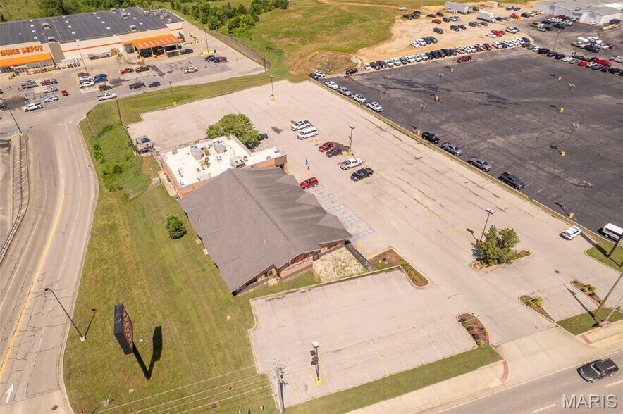 929 S Westwood Blvd, Poplar Bluff, MO à louer - Aérien - Image 3 de 4