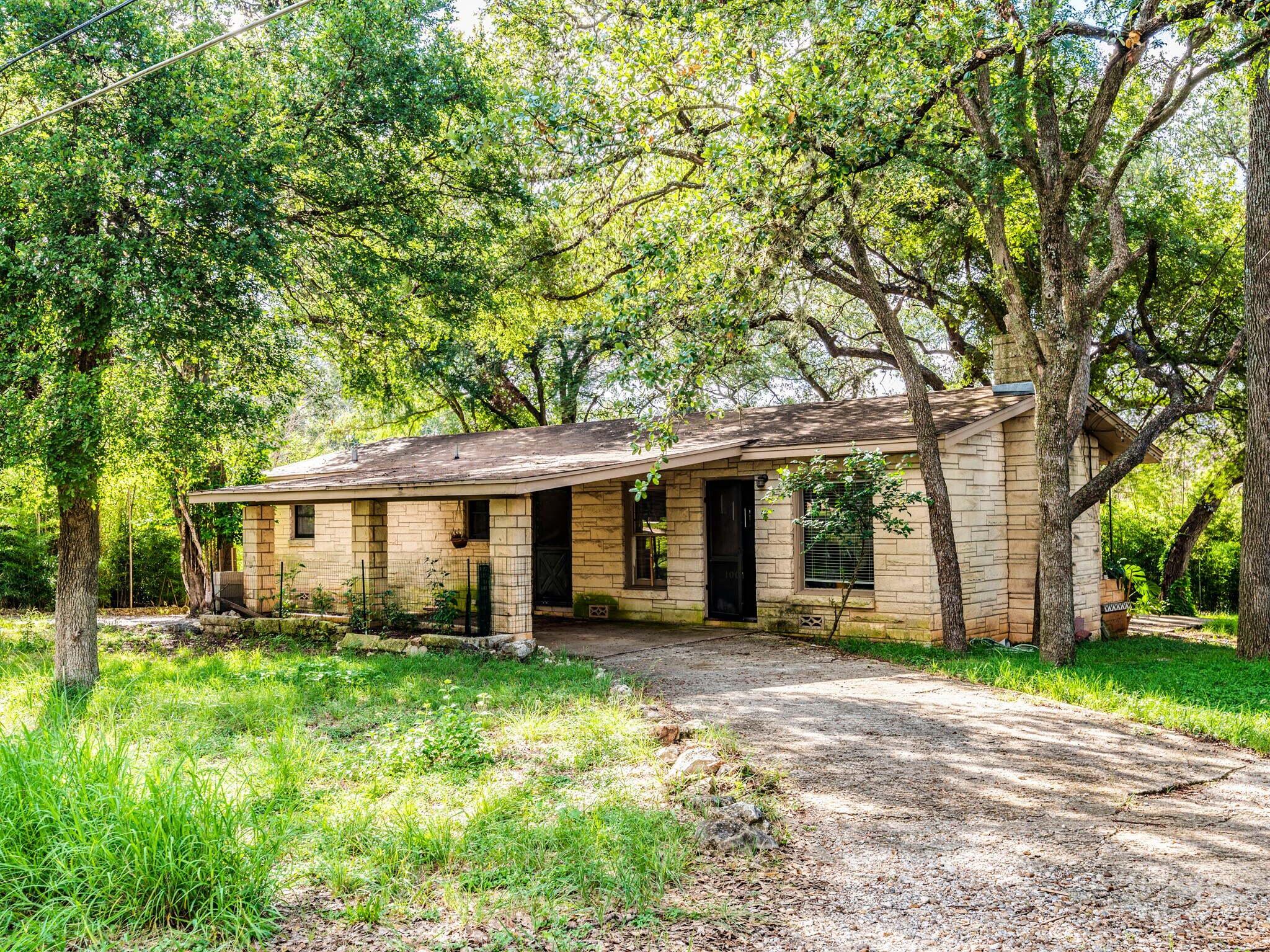 1001 Hillyer St, San Marcos, TX for sale Primary Photo- Image 1 of 2