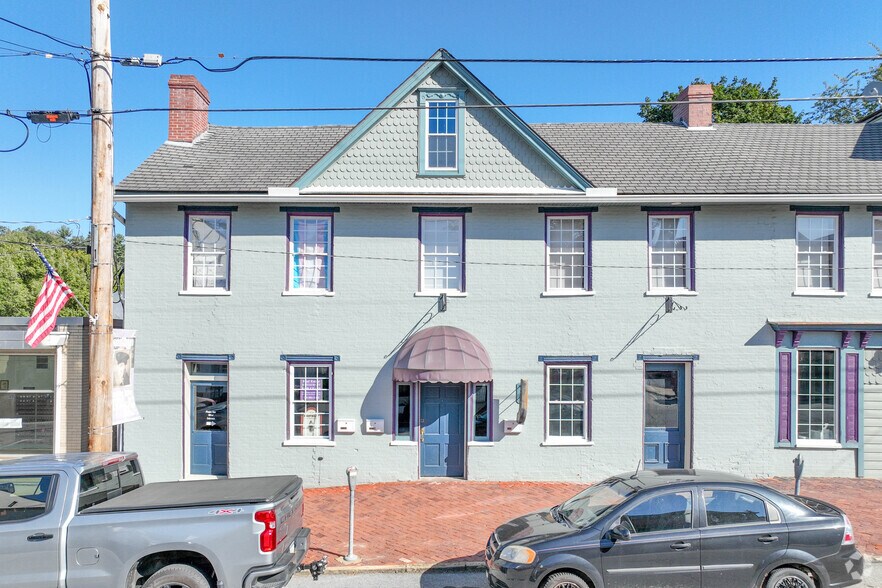 213-217 Point St, Saltsburg, PA à louer - Photo du bâtiment - Image 2 de 4