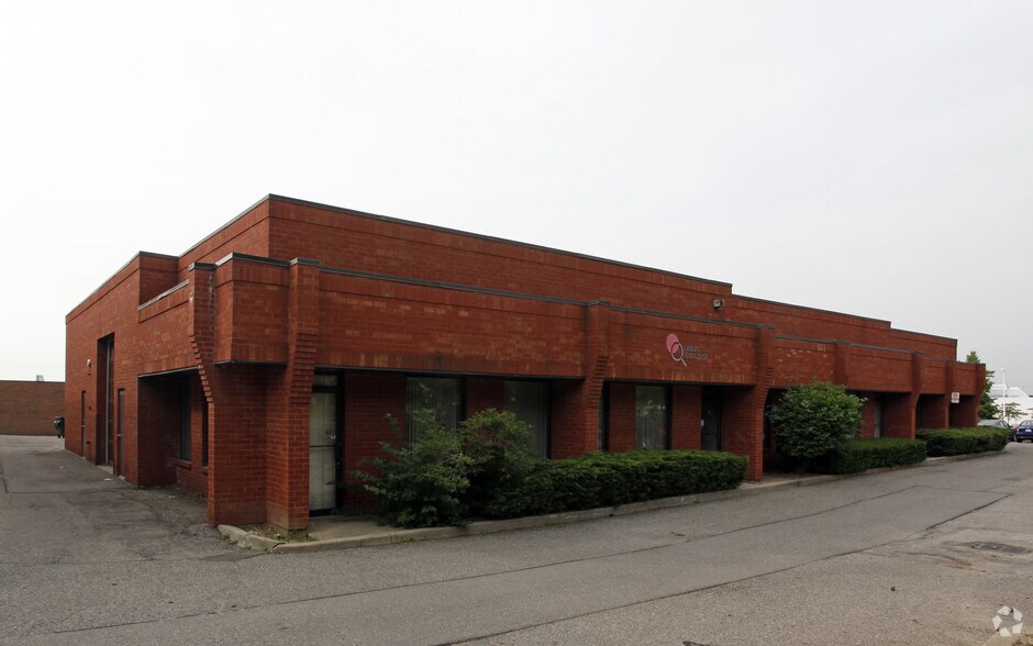 120 Watline Ave, Mississauga, ON for lease - Building Photo - Image 2 of 5