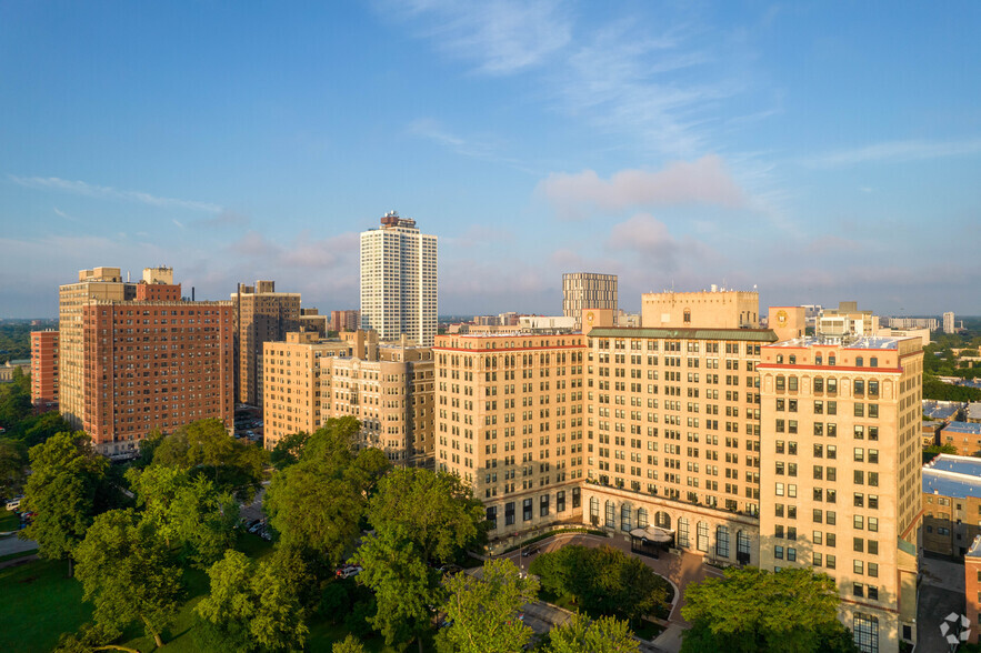 5500 S Shore Dr, Chicago, IL for lease - Aerial - Image 2 of 5