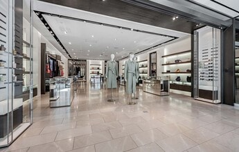 144-146 Bloor St W, Toronto, ON à louer Photo intérieure- Image 2 de 5