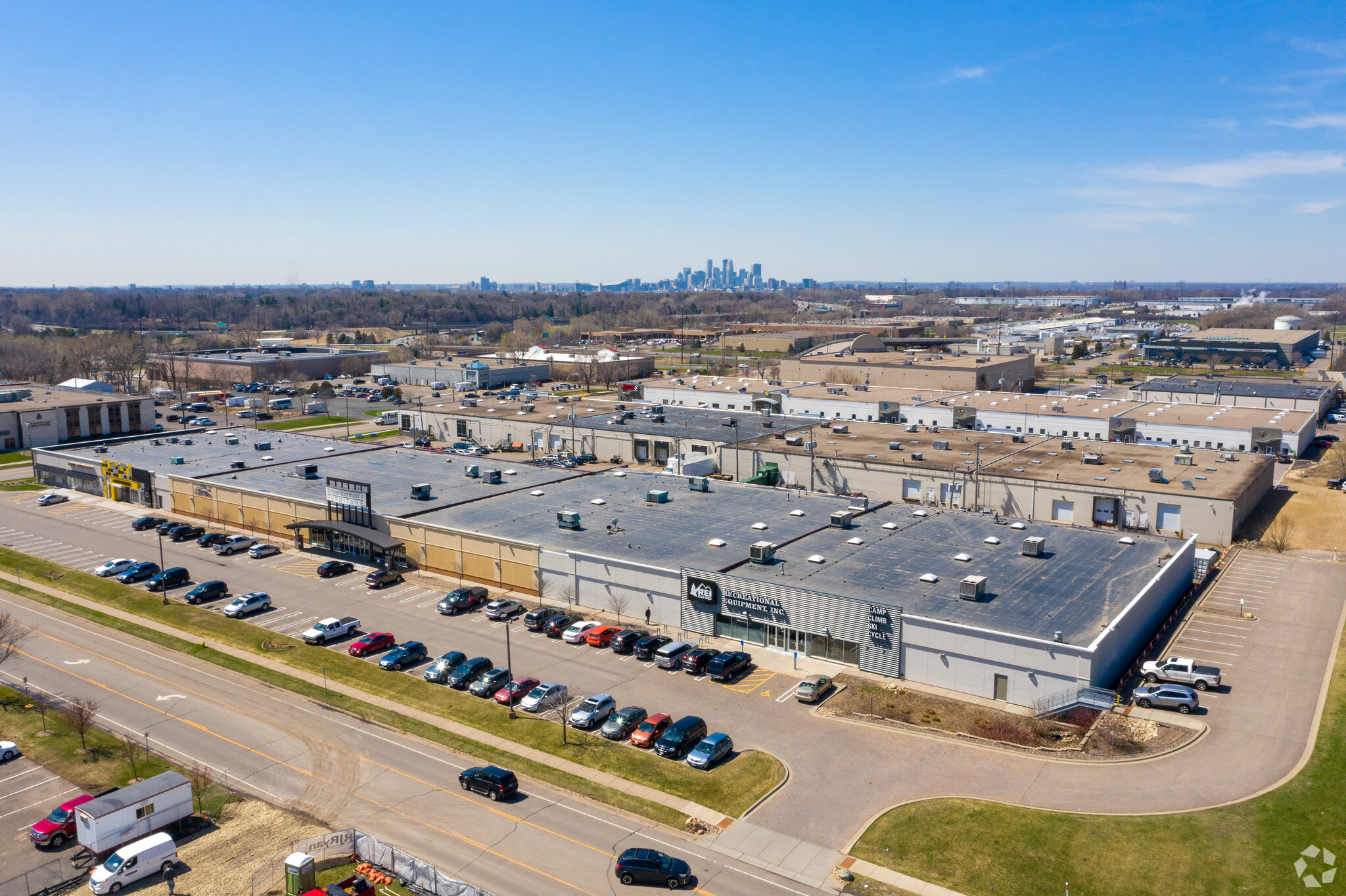 1955 W County Road B2, Roseville, MN for lease Building Photo- Image 1 of 7