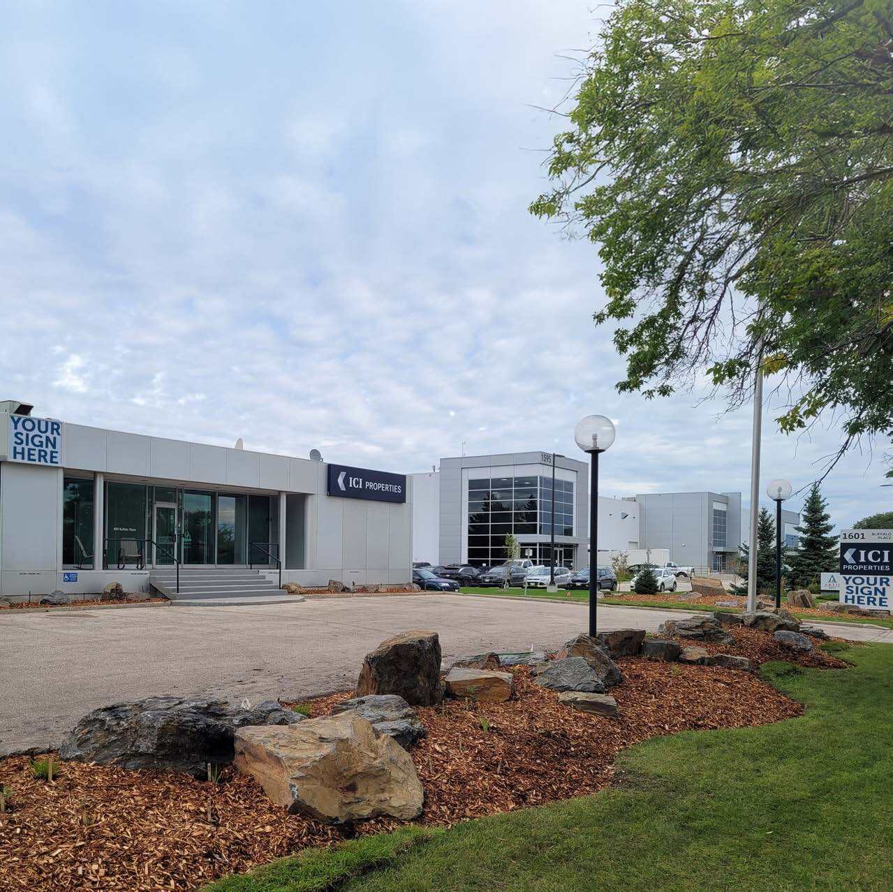 1601 Buffalo Pl, Winnipeg, MB for lease Building Photo- Image 1 of 1
