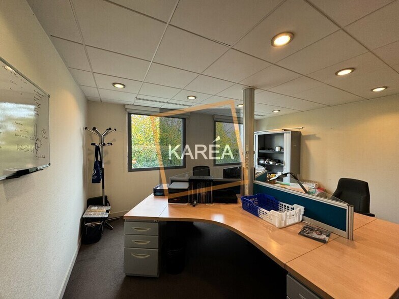 Office in Magny-le-Hongre for sale - Interior Photo - Image 2 of 5