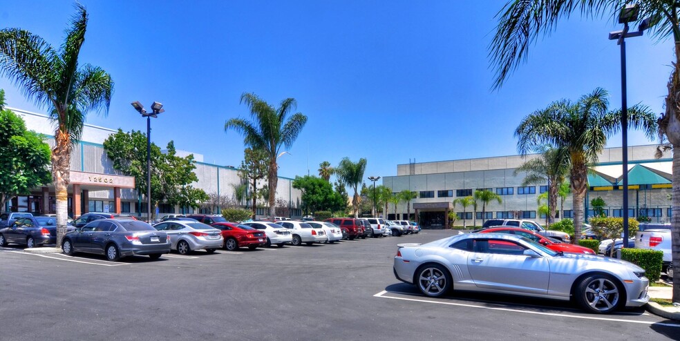 12510 Van Nuys Blvd, Pacoima, CA for lease - Building Photo - Image 3 of 8