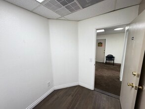 4003-4015 Park Blvd, San Diego, CA à louer Photo intérieure- Image 1 de 2