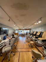 Nail Salon - Services immobiliers commerciaux