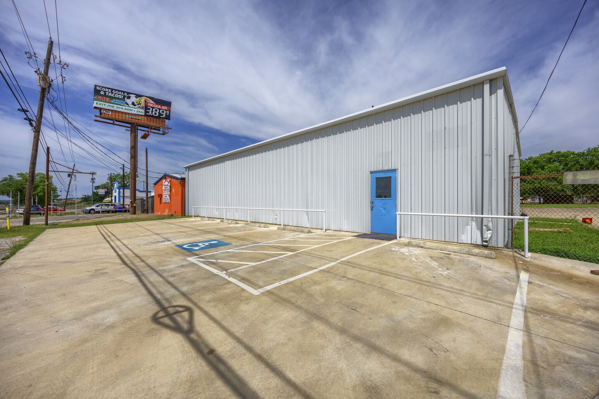 617 G Alexander fwy, Duncanville, TX à louer Photo principale- Image 1 de 25