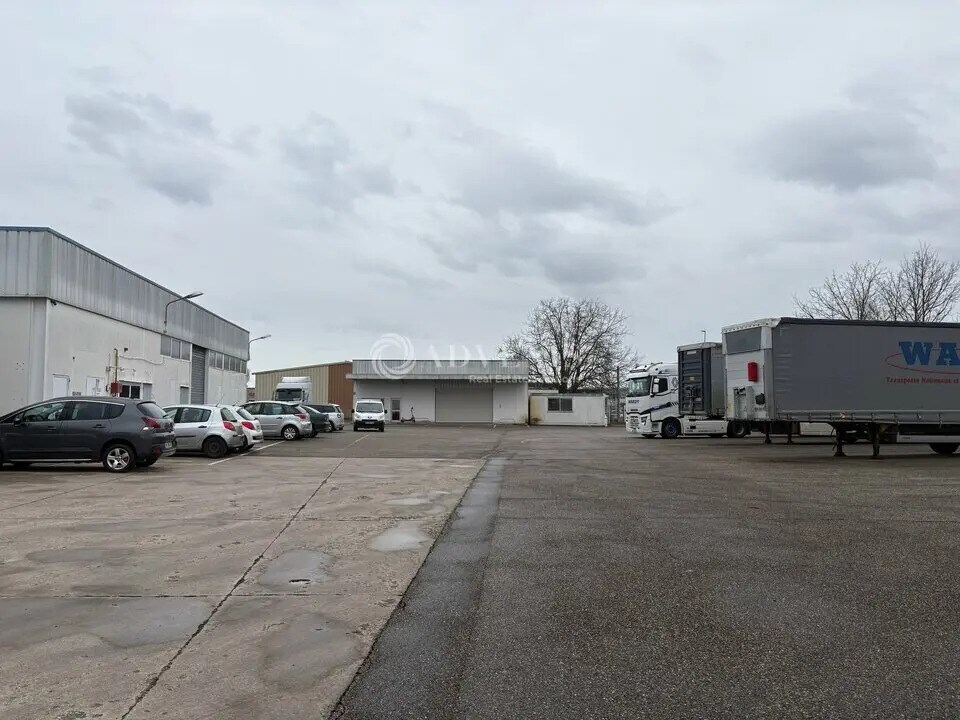 Flex in Illkirch-Graffenstaden for lease Primary Photo- Image 1 of 13