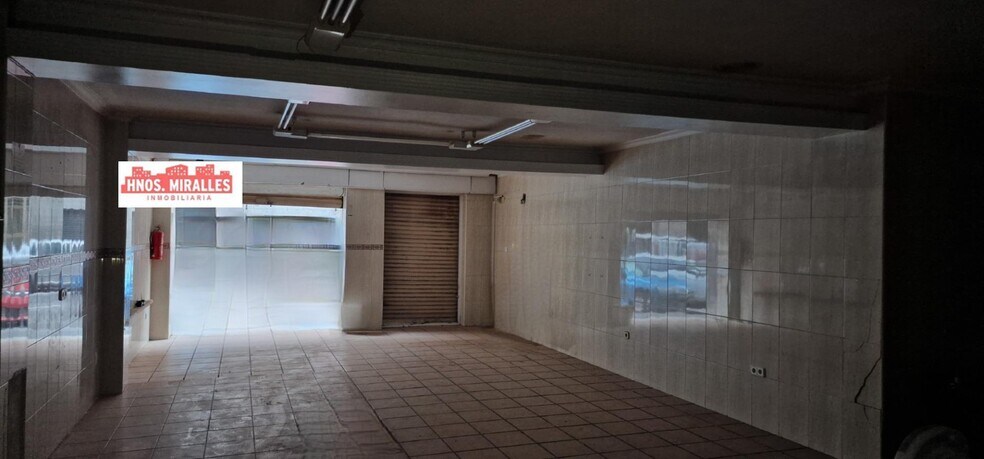 Retail in Elche, Alicante for sale - Interior Photo - Image 1 of 7
