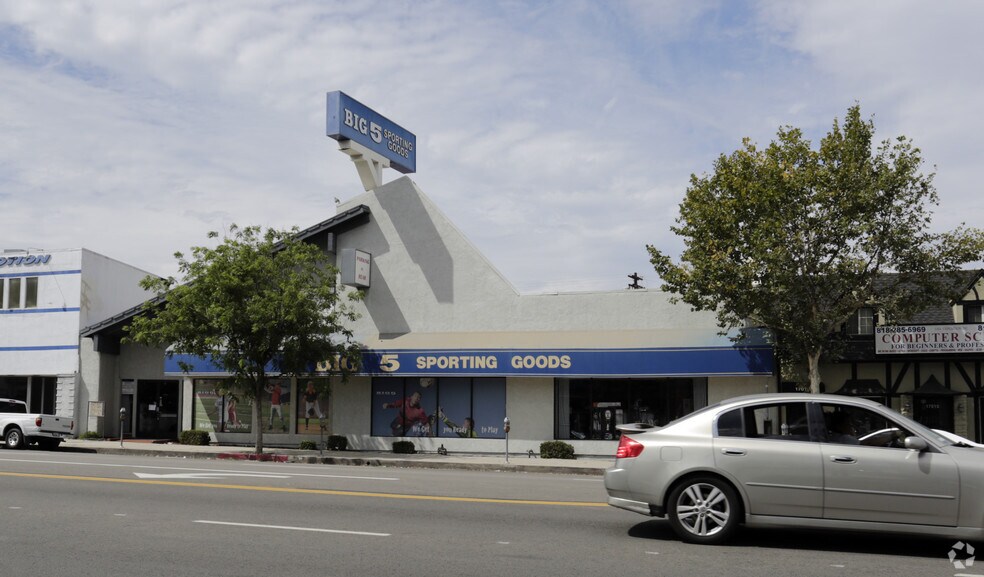 17017-17019 Ventura Blvd, Encino, CA à louer - Photo du bâtiment - Image 3 de 3