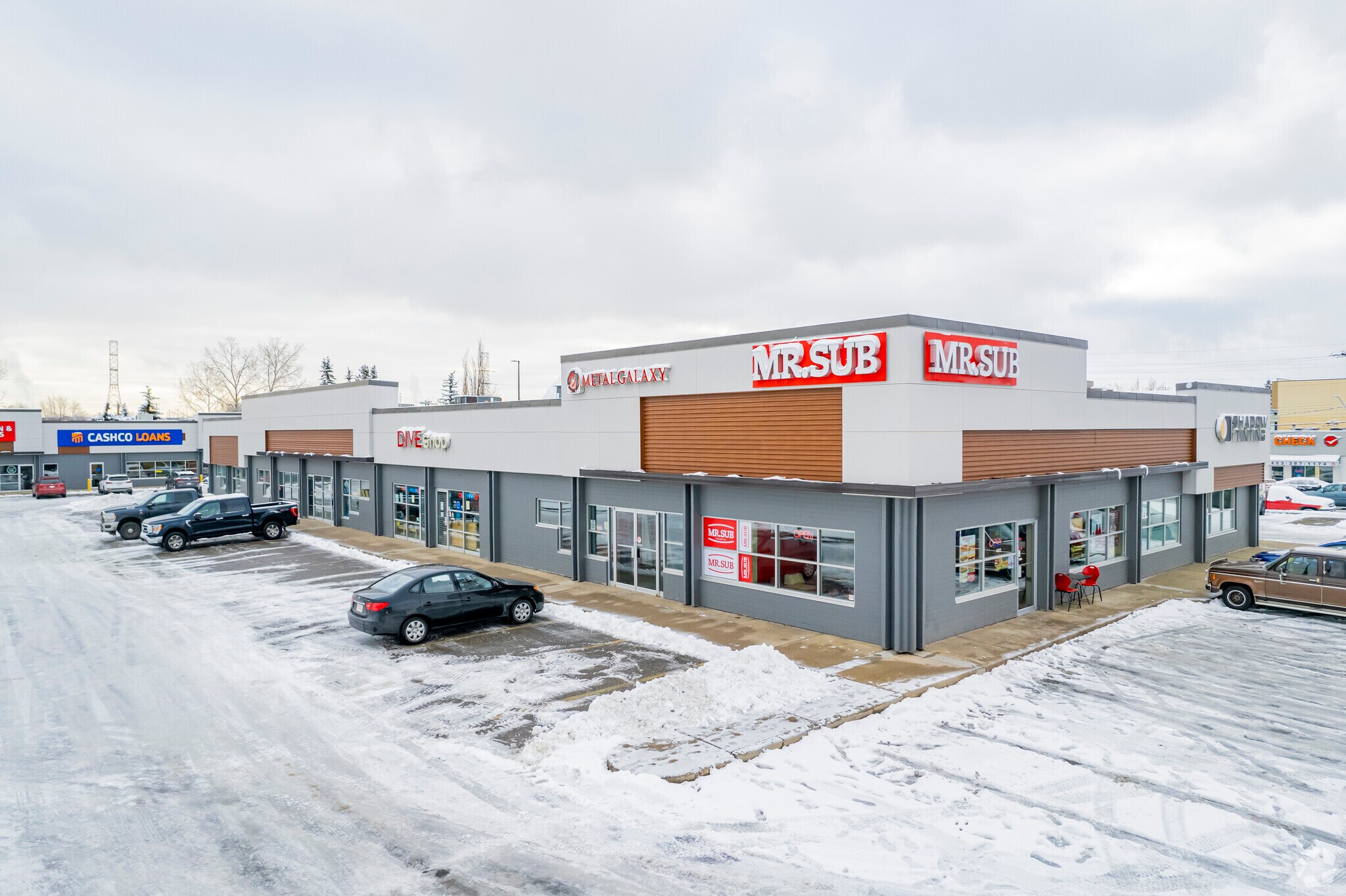 4664 Macleod Trl SW, Calgary, AB for sale Primary Photo- Image 1 of 1