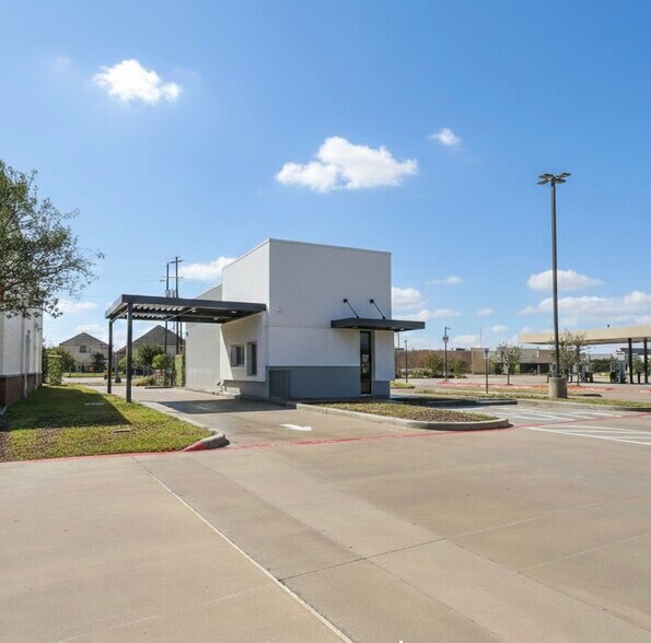 24907 Westheimer Pkwy, Katy, TX à louer - Photo du bâtiment - Image 2 de 3