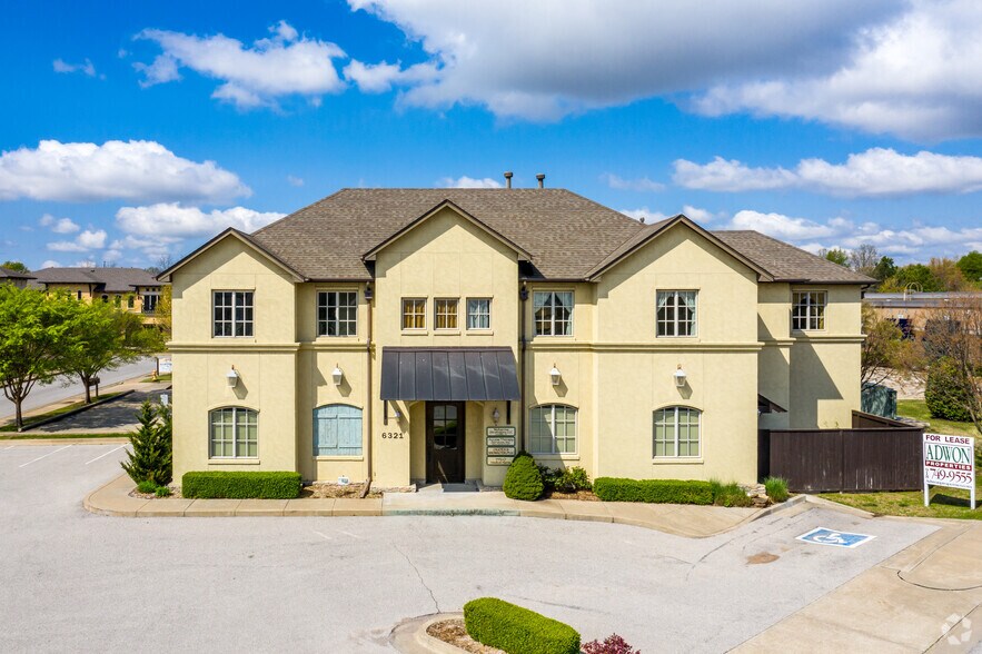 6321 E 102nd St, Tulsa, OK à vendre - Photo du bâtiment - Image 2 de 2