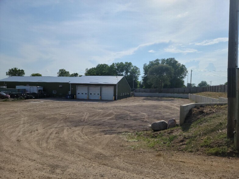 1315 Maras St S, Shakopee, MN à louer - Photo du bâtiment - Image 2 de 5