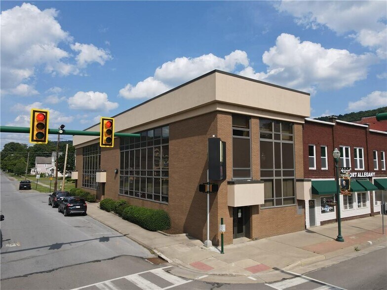 64 N Main St, Port Allegany, PA à louer - Photo du bâtiment - Image 1 de 1