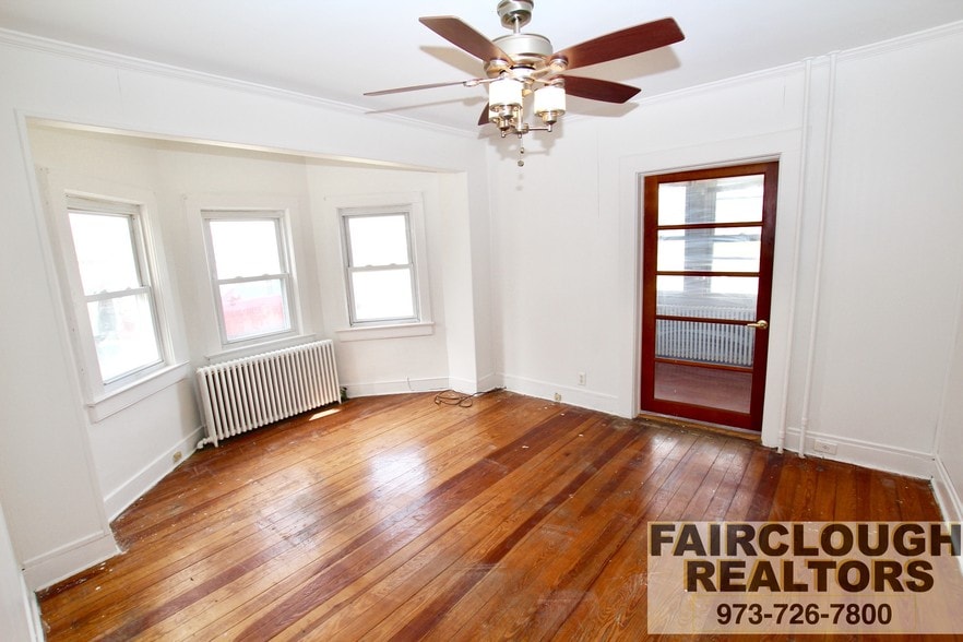 23 Main St, Ogdensburg, NJ à vendre - Photo intérieure - Image 2 de 13