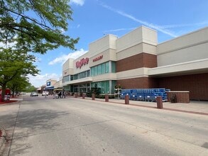 2001-2017 5th St, Silvis, IL for lease Interior Photo- Image 2 of 3